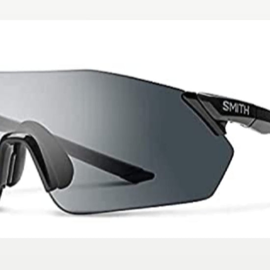 ADAPTS TO CHANGING LIGHT.

LIGHTWEIGHT. SECURE. READY.